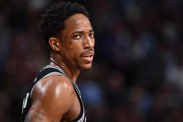 约基奇42+16掘金险胜马刺 骑士送爵士10连败